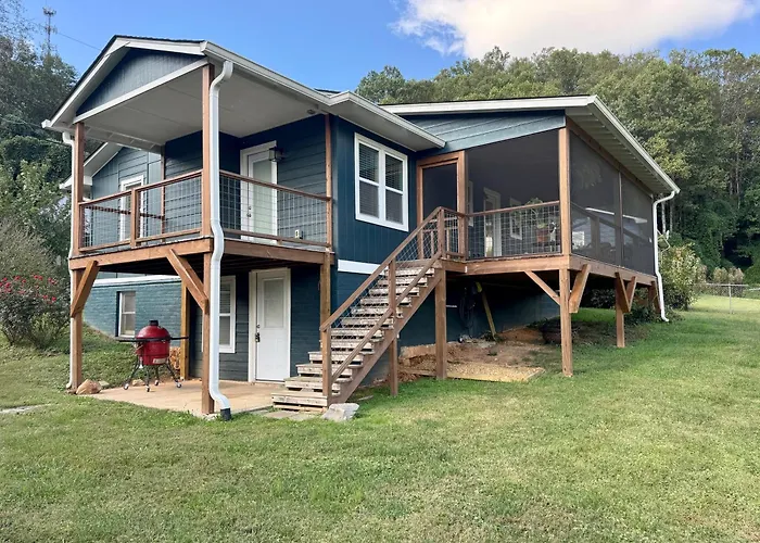 Creekside Base For Hiking & Biking | Near Downtown