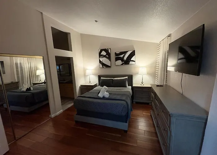 Luxury Executive Townhome In San Jose Ideal For Business, Extended Stays