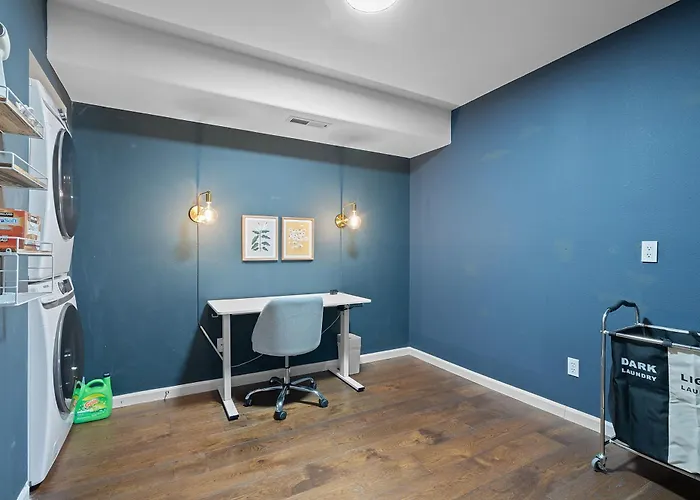 Designer Daylight Basement Near Edmonds Downtown
