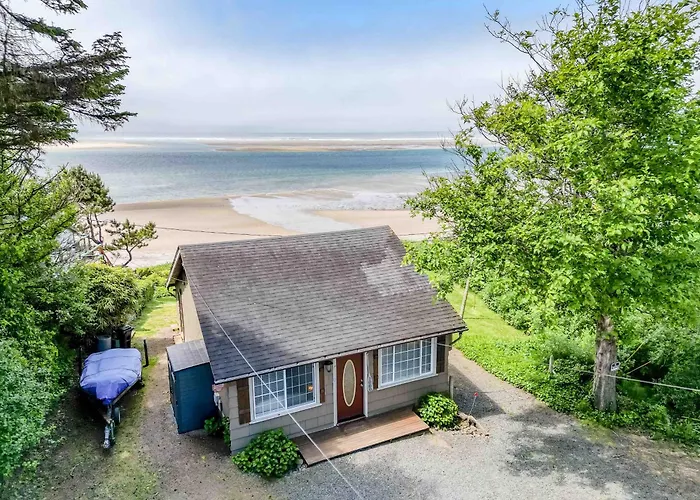 Happy Camp Beachfront Cabin