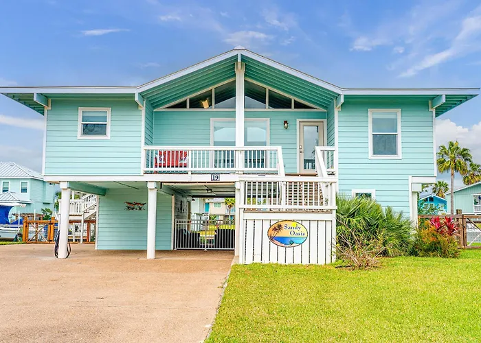 Waterfront Communal Pool Dock Pet-Friendly