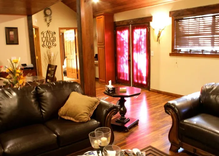 Gorgeous Cottage In Fair Oaks Village