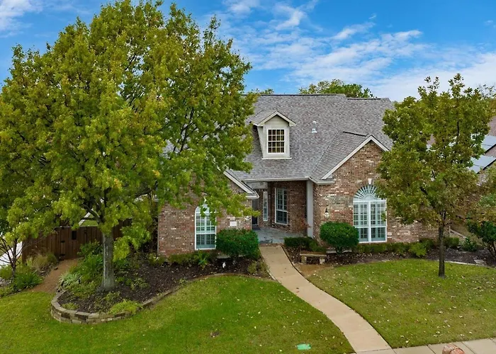Rockwall Urban Oasis-Pool/Spa/Games/Park/Lakeside