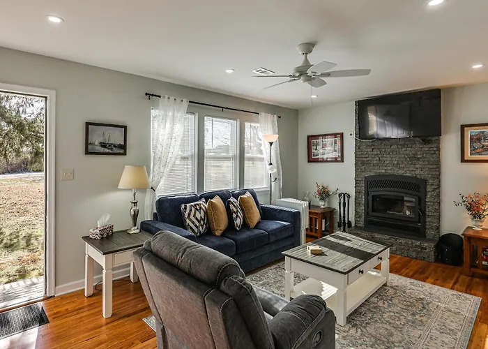 3 Mi To Washington College! Updated Home W/ Patio