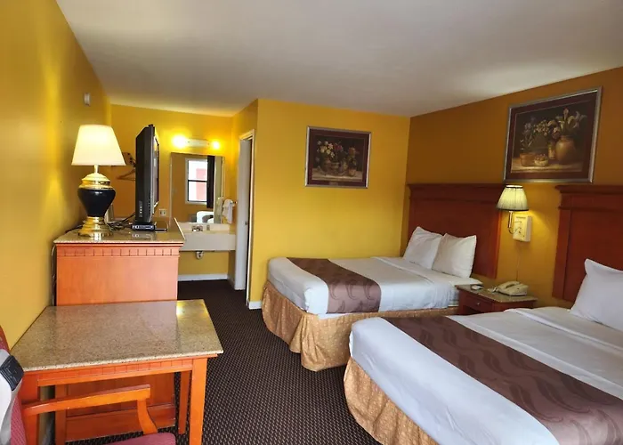 Lacenter Motel