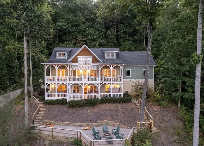 Hot Tub, Deck W/ Breathtaking Mountain Views