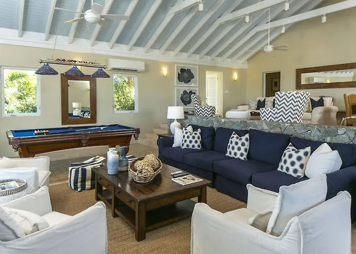 Maria Bluff Main House Villa- Modern Renovations Private Pool Ocean Front Views And Pool Table
