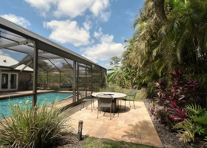 Coral Springs Retreat, Enclosed Pool & Free Parking