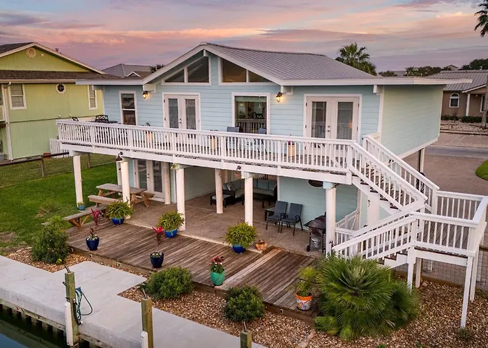 Waterfront Communal Pool Dock Pet-Friendly