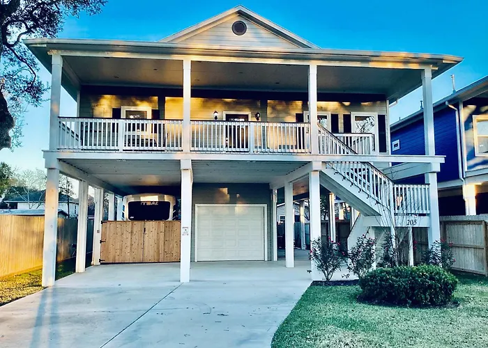 Luxe Lakehouse-Kemah For 8