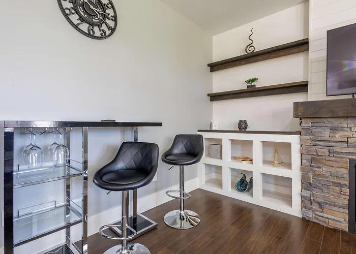 Beautiful Abode In Abbotsford