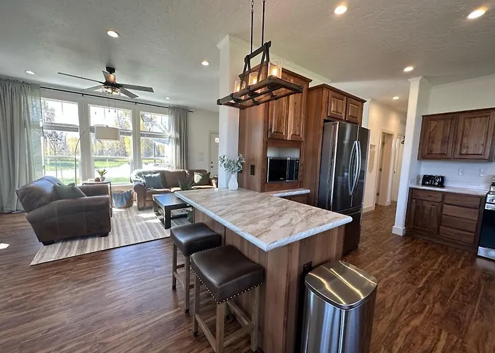 2 Bedroom King Bed Hot Tub Ac Near Jackson