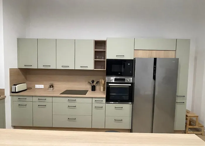 Chambre Independante Avec Salle De Bain Privative Dans Maison Renovee