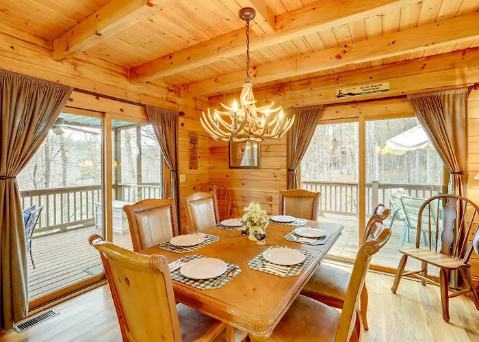 Great For Groups! Quiet Nebo Cabin W/ Lake Access