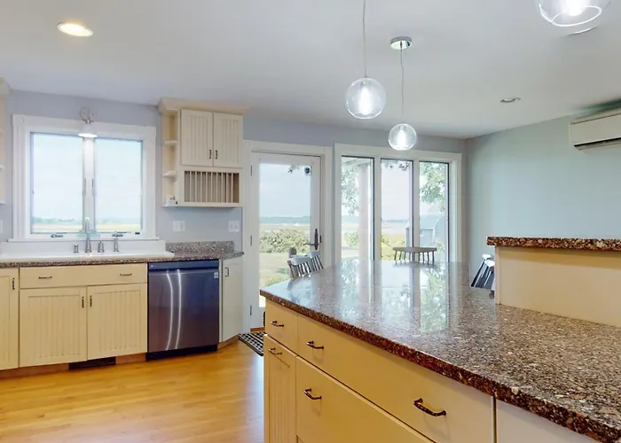 A Wave From It All By Bayley Vacation Rentals