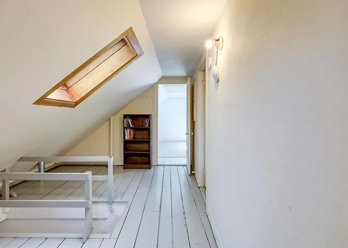 Cape Cod Farmhouse 1800S Charm