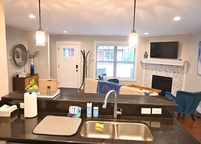 Black Mntn Modern Lux 2Br/2B W F Place, Asheville