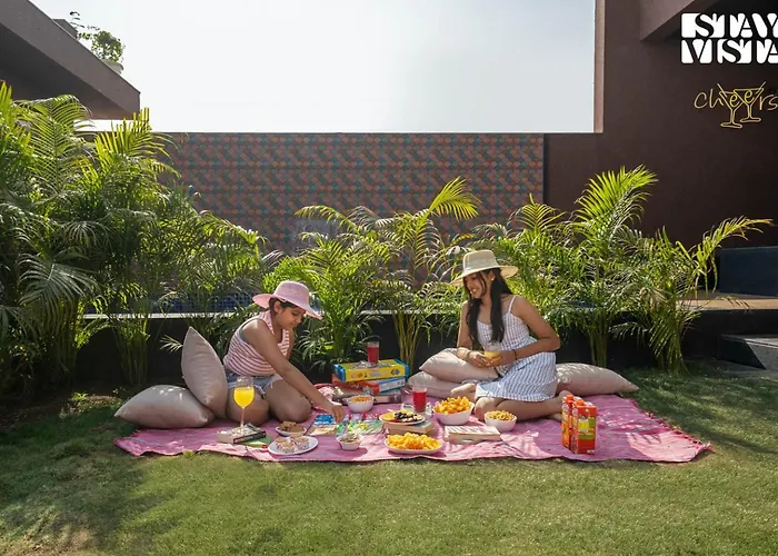 Terra Vista By Stayvista - 3Bhk Villa With Private Pool & Gazebo