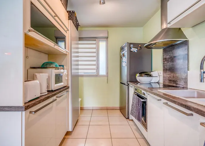 Bright House Ideal For Exploring Bordeaux
