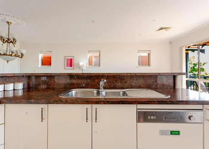 Vic Park Retreat