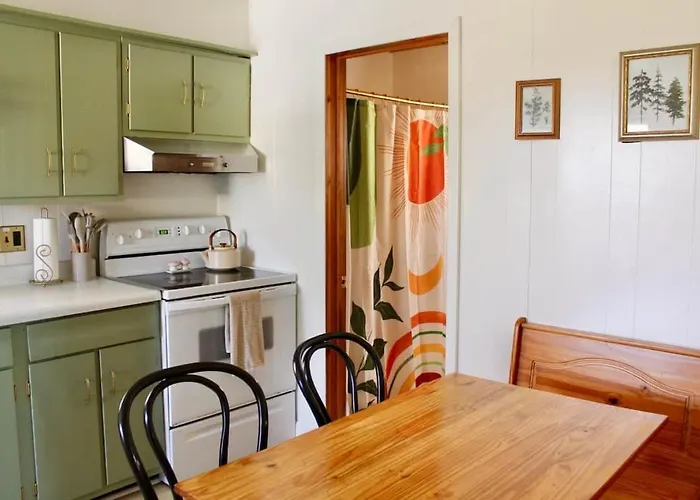 Ely Camp Haus - Vintage Home In Downtown Ely