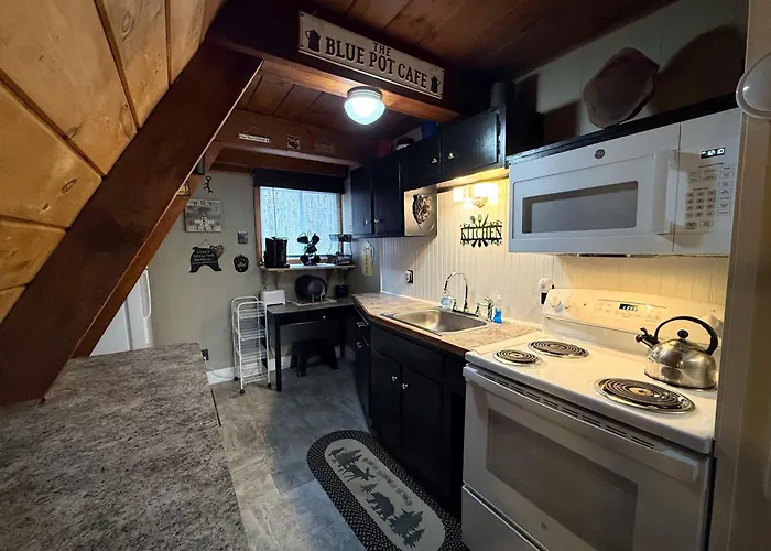 4M Cozy A-Frame In Bethlehem, Nh - Fireplace, Firepit & Close To Skiing & Trails, Dogs Welcome!