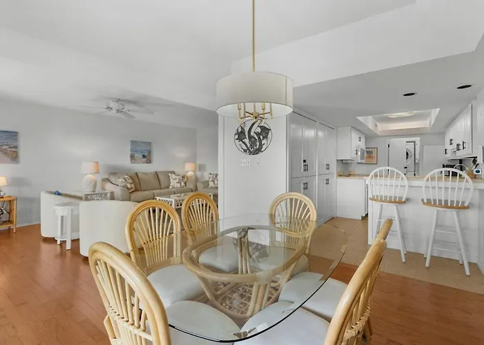 3 Bedroom 3 Bath Golf And Beach Getaway
