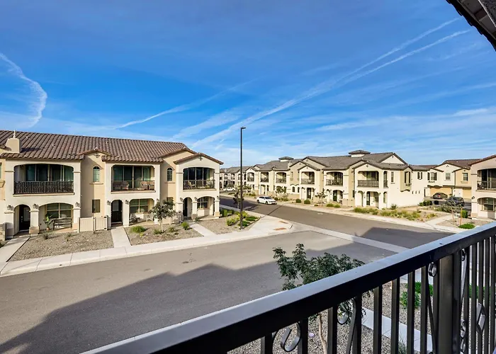 Snowbird Escape W/ Pool, 7 Mi To Dtwn Gilbert!