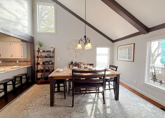Edgewater-Lakefront 3 Bd25Badeckdockgril-16P