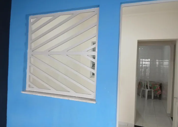 Acomodacoes Temporada Quarto, Sala, Banheiro E Area De Servico