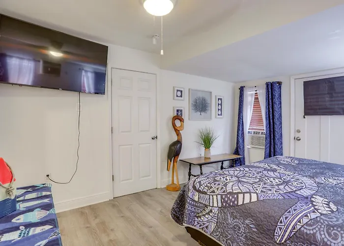 1 Mi To Festivals! Grand Isle Getaway W/ Deck