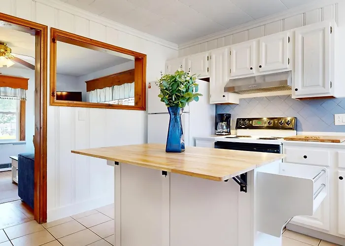 Hank'S Hideaway By Bayley Vacation Rentals