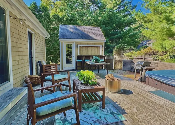 Cape Cod Retreat, Osterville Beach Pass
