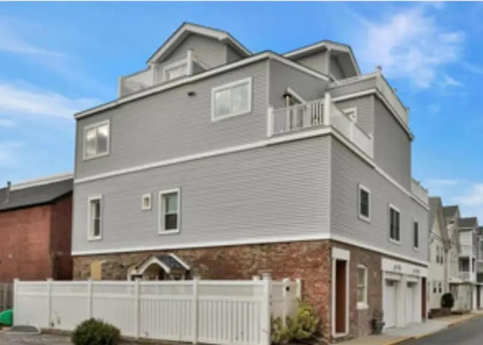 Stunning Sea Bright Home, 1 Block To Beach!
