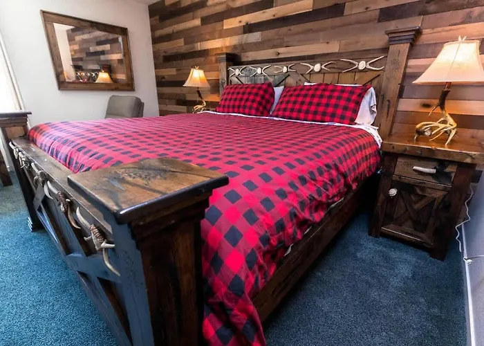 Ski In Out King Bed Suite Mountain View