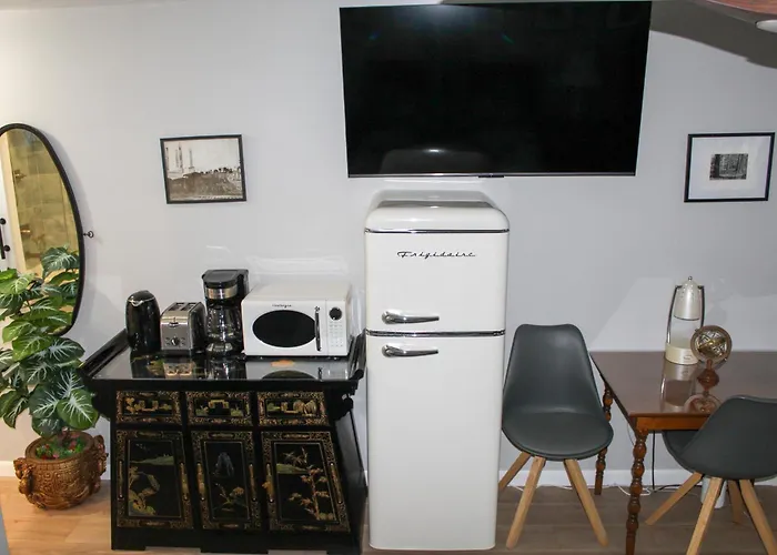 Luxe Haven Room, With A Private Bathroom Separate Entrance From The House