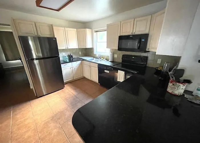 Quiet Basalt Home Fenced Yard, Work Space, Pets Ok