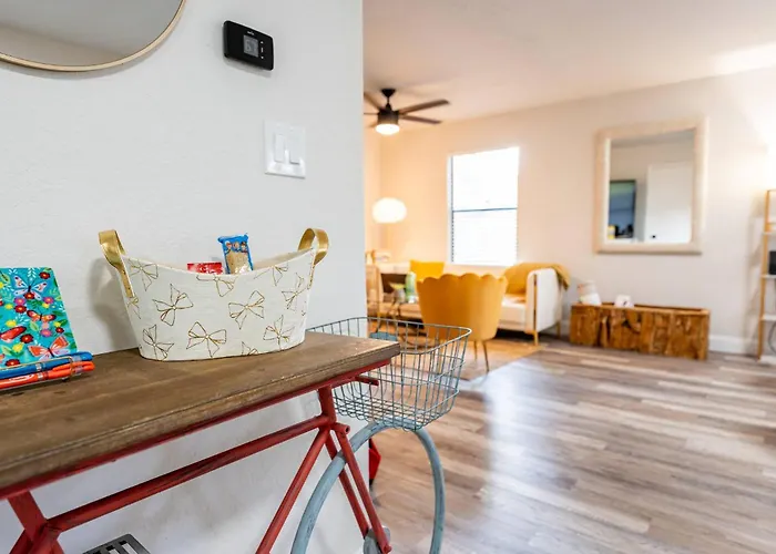 Charming Mount Dora Retreat Near Downtown