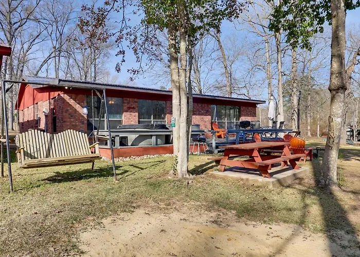 Hot Tub, Lake Access! Angler'S Escape In Hemphill