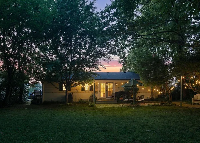 Charming Cottage | Near I-75 & Horse Park + Farms