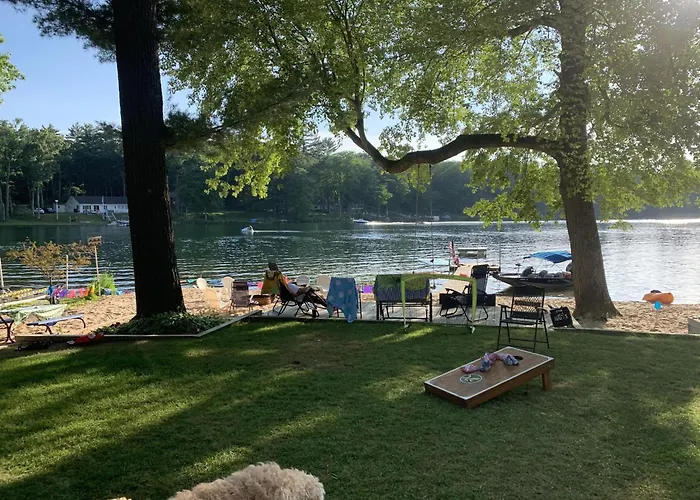 Lokato Lake House