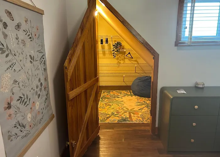 Langoon Lodge 4-Br 3-Ba In Historic Mount Dora