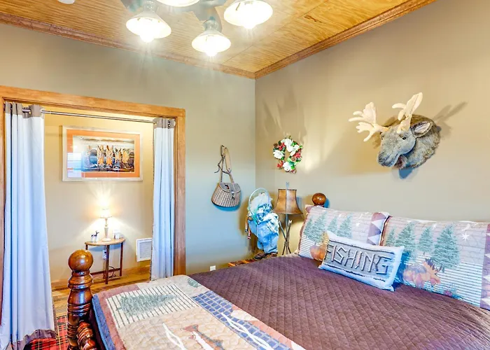 Ennis Home: Try The Yellowstone Lifestyle!