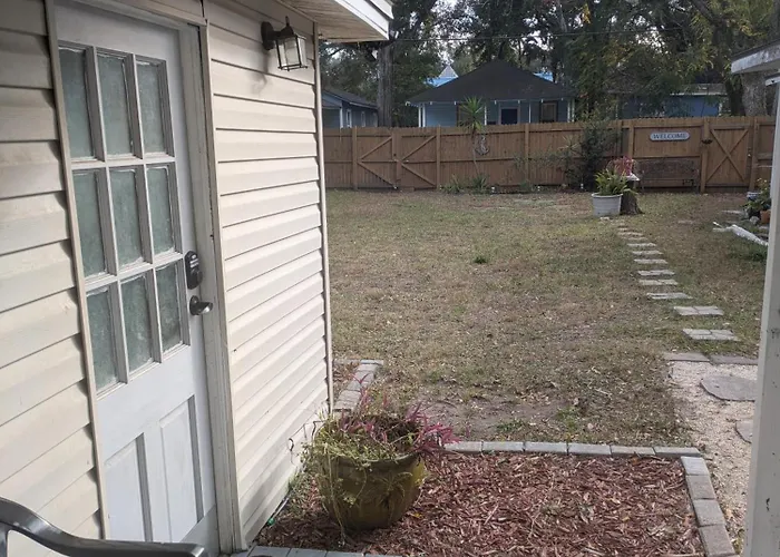 Cottage & Garden