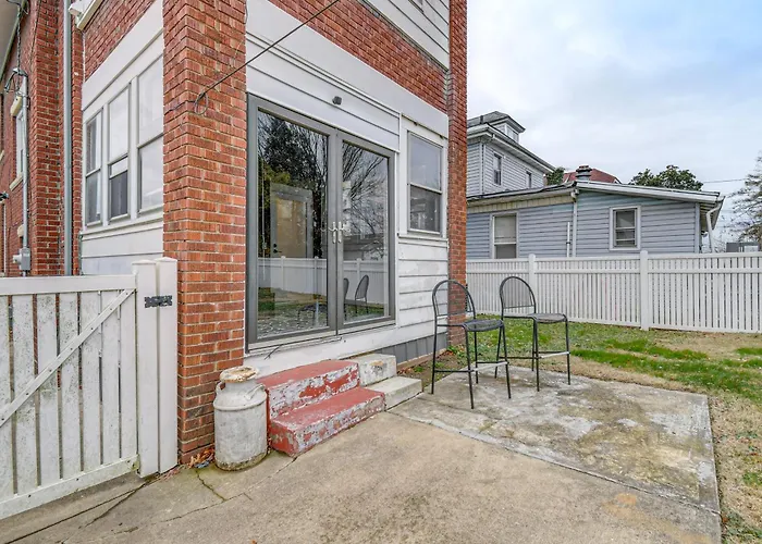 Walk To Marshall University: Home W/ Private Yard!