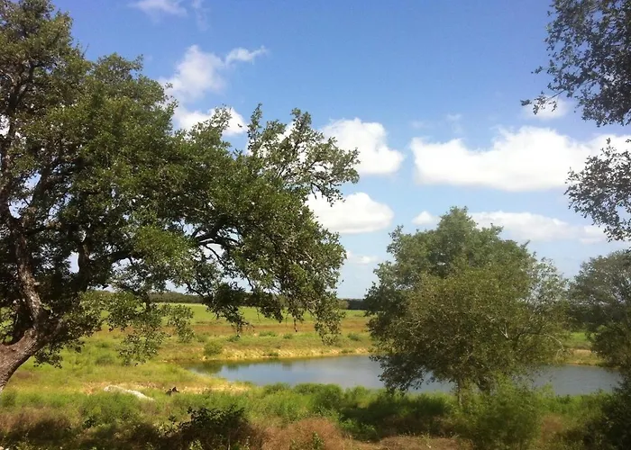 Beautiful Hill Country Hideaway