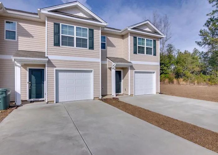 9 Mi To Shawn Afb! Family Townhome Near Dining