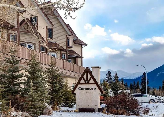Cozy Mountain View Condo Close To Dt Canmore
