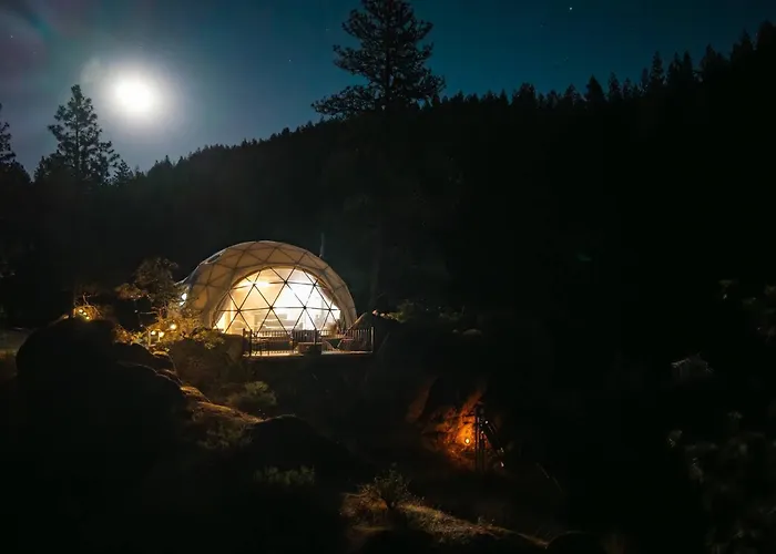 The Domestead- An Epic Romantic Mountaintop Hideaway