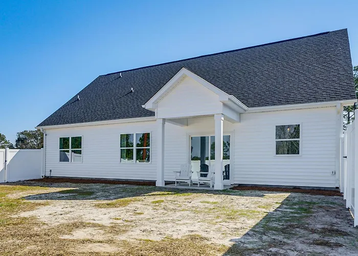 4 Mi To Surf City Beaches! Family Coastal Retreat